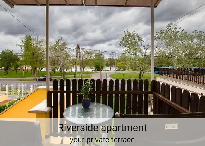 Outdoor Adventure Smart Riverside Pet Friendly *