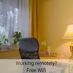 Outdoor Adventure Smart Riverside Pet Friendly Apartman